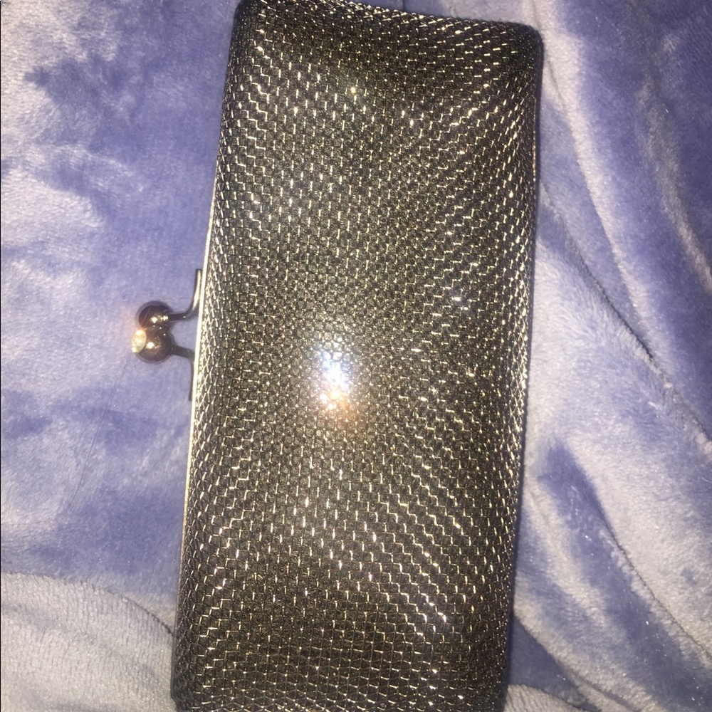 black clutch